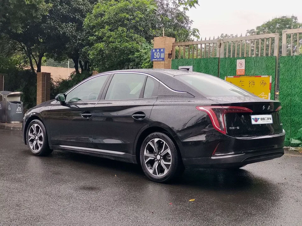 Hongqi E-QM5 Hongqi E-QM5 2021 Online Charging T3 Version 5 Seaters 2023 — thumbnail 4