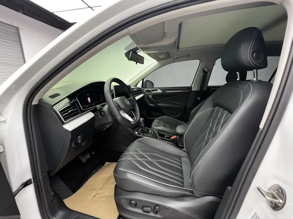 Volkswagen Tiguan L Tiguan L 2023 280TSI Limited Edition 2023 — миниатюра 4