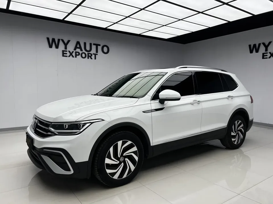 Volkswagen Tiguan L Tiguan L 2023 280TSI Limited Edition 2023 — фото 1, купить с доставкой в Москву