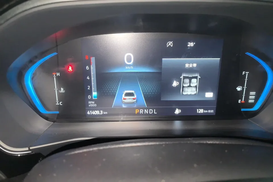 Ford Focus fox 2022 Sedan EcoBoost 180 Automatic Competition Edition 2022 — thumbnail 4