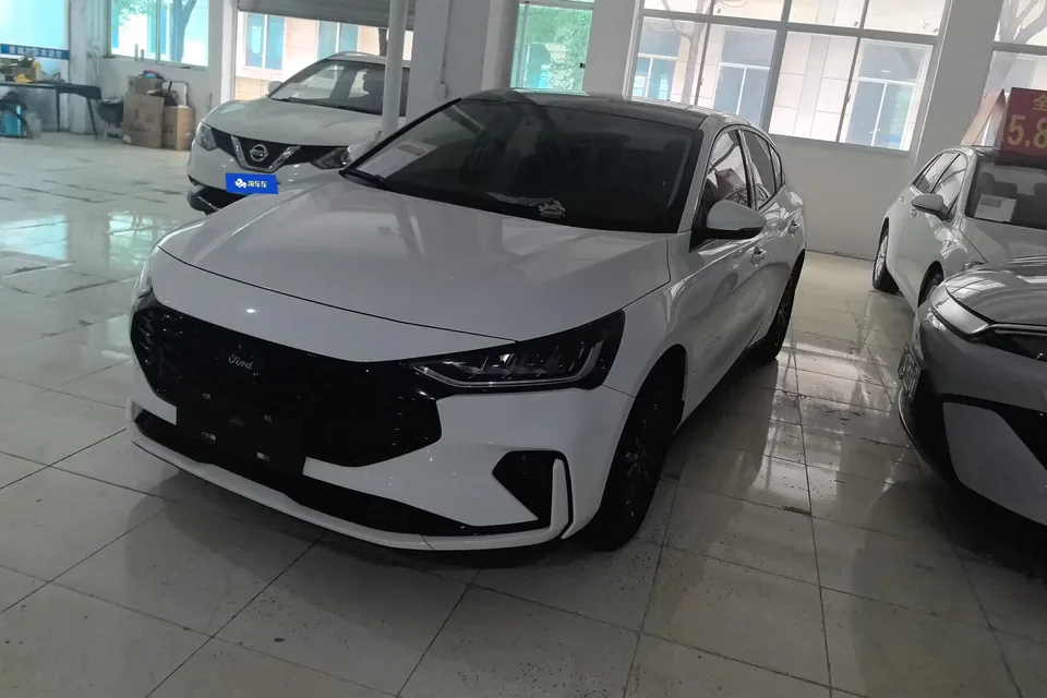 Ford Focus fox 2022 Sedan EcoBoost 180 Automatic Competition Edition 2022 — photo 1, buy with delivery to Moscow