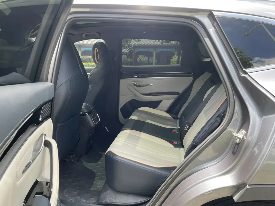 BYD Song PLUS DM Song PLUS DM 2021 DM-i 51KM 2WD Premium Edition 2022 — thumbnail 3
