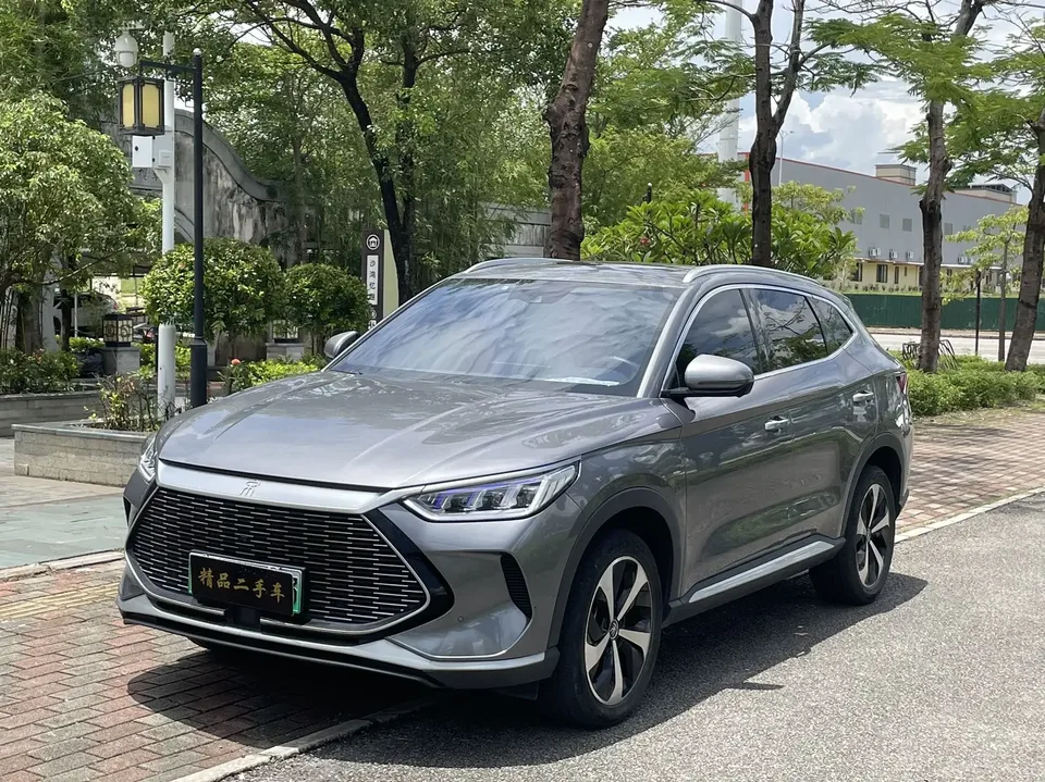 BYD Song PLUS DM Song PLUS DM 2021 DM-i 51KM 2WD Premium Edition 2022 — photo 1, buy with delivery to Moscow