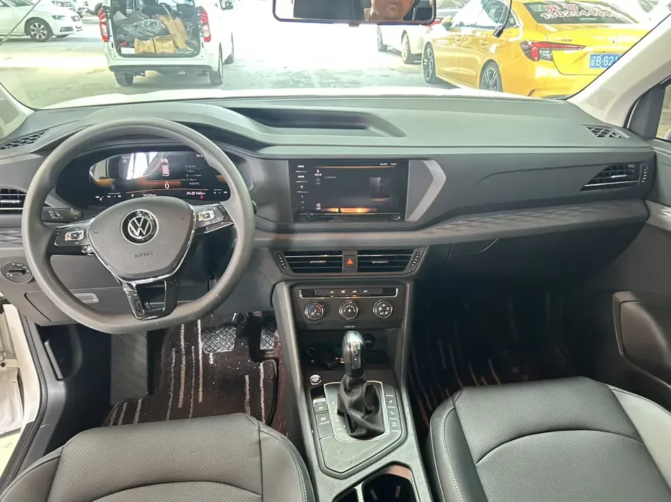Volkswagen Tharu tuyue 2022 280TSI 2WD Fashion Edition 2022 — thumbnail 3