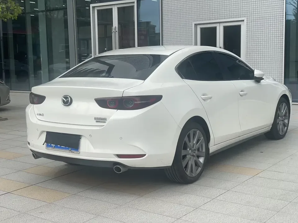 Mazda Axela Mazda3 Angkesela 2025 2.0L Automatic Premium Edition 2025 — миниатюра 4