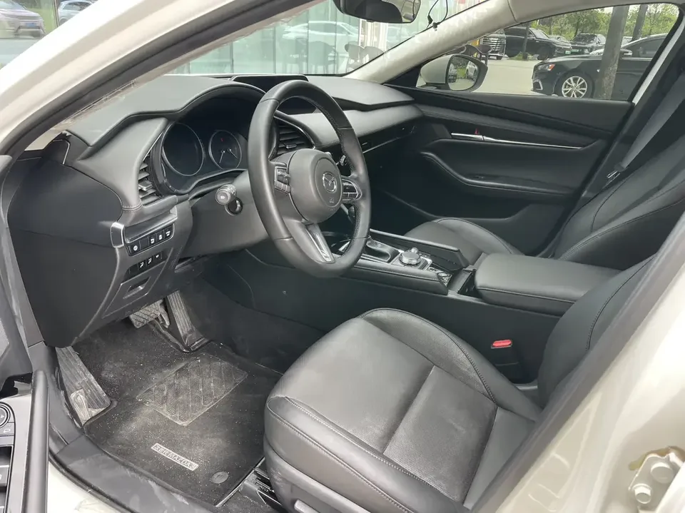 Mazda Axela Mazda3 Angkesela 2025 2.0L Automatic Premium Edition 2025 — миниатюра 5