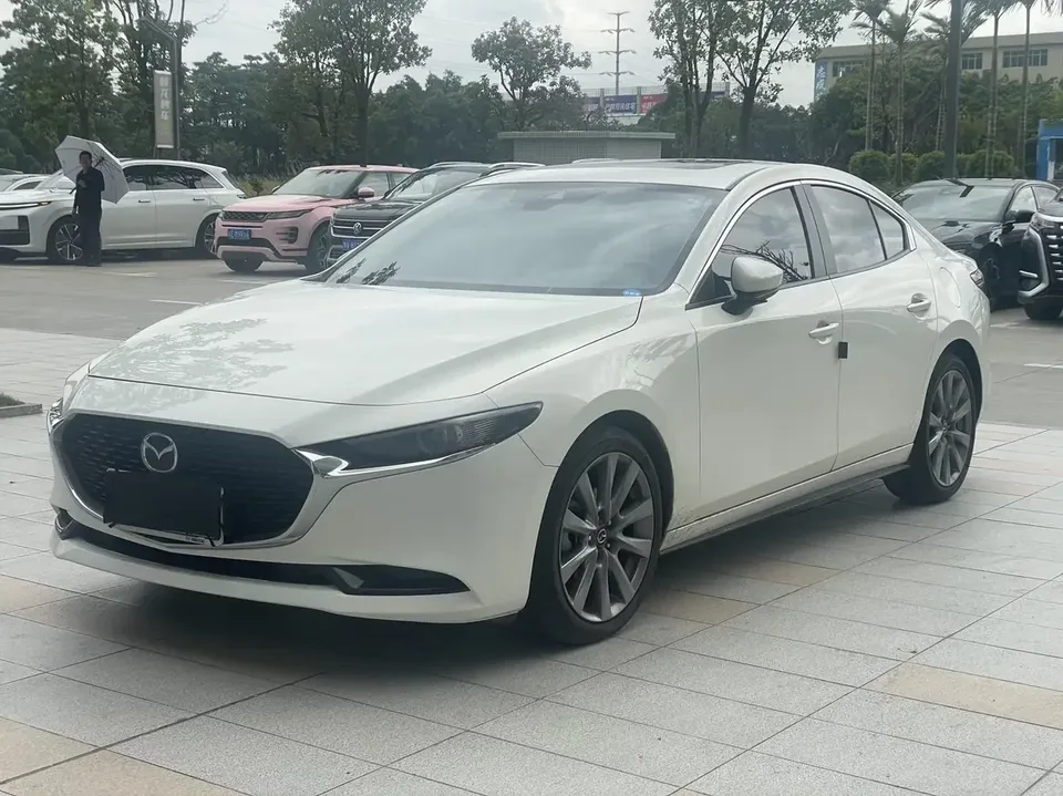Mazda Axela Mazda3 Angkesela 2025 2.0L Automatic Premium Edition 2025 — фото 1, купить с доставкой в Москву