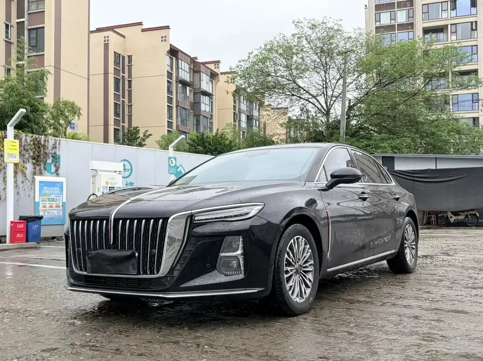 Hongqi H5 Hongqi H5 2024 1.5T DCT Flagship Edition 2024 — фото 1, купить с доставкой в Москву