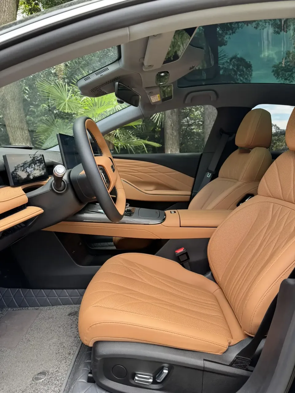 Geely Galaxy Star 8 PHEV Galaxy Star 8 PHEV 2025 130km EM-i Premium Edition 2025 — thumbnail 4