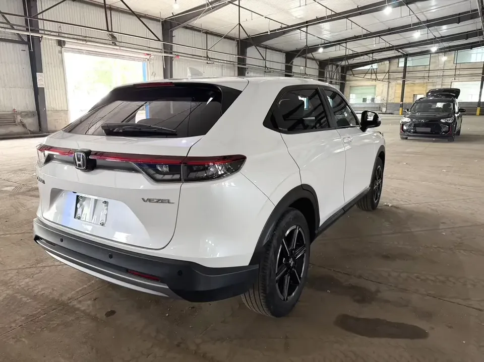 Honda VEZEL Binzhi 2023 1.5L CVT Pioneer Edition 2023 — thumbnail 3