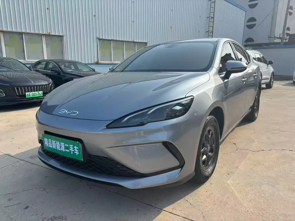 BYD Seal 05DM Seal 05DM 2026 DM-i 128KM Luxury 2026 — photo 1, buy with delivery to Moscow