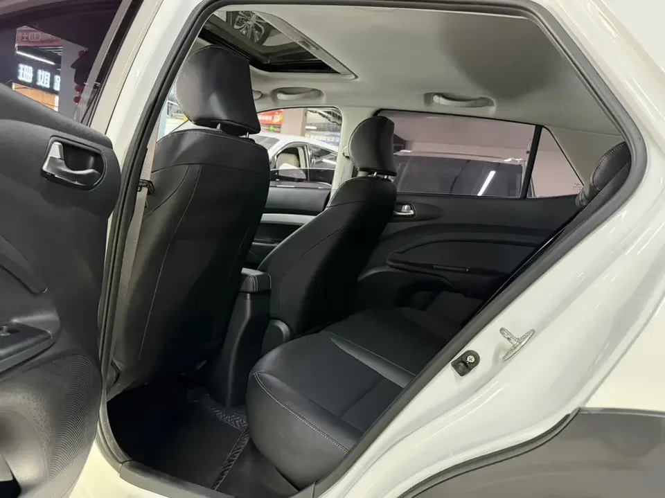 Kia KX1 Yipao 2021 1.4L CVT Fun Sunroof Model 2023 — thumbnail 3