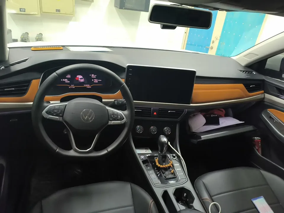 Volkswagen Bora Bora 2025 200TSI DSG Joy Travel PRO Edition 2025 — thumbnail 2