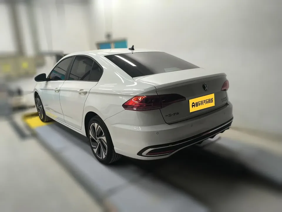 Volkswagen Bora Bora 2025 200TSI DSG Joy Travel PRO Edition 2025 — thumbnail 4