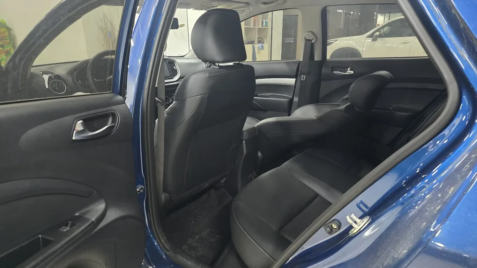 Kia KX1 Yipao 2021 1.4L CVT Fun Edition 2023 — thumbnail 3