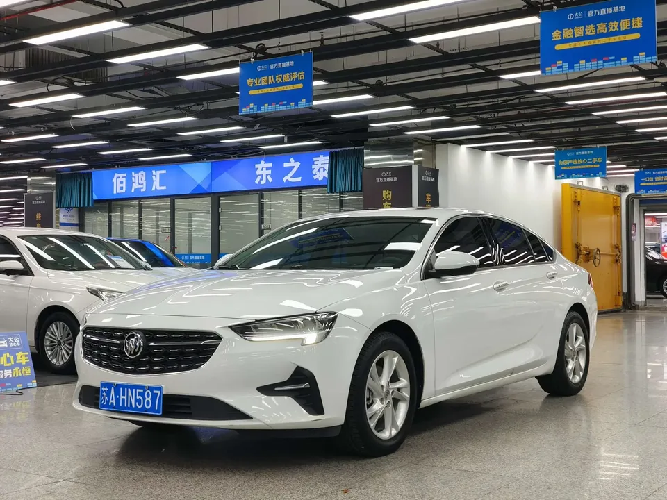 Buick Majesty Majesty 2021 552T Elite 2022 — photo 1, buy with delivery to Moscow