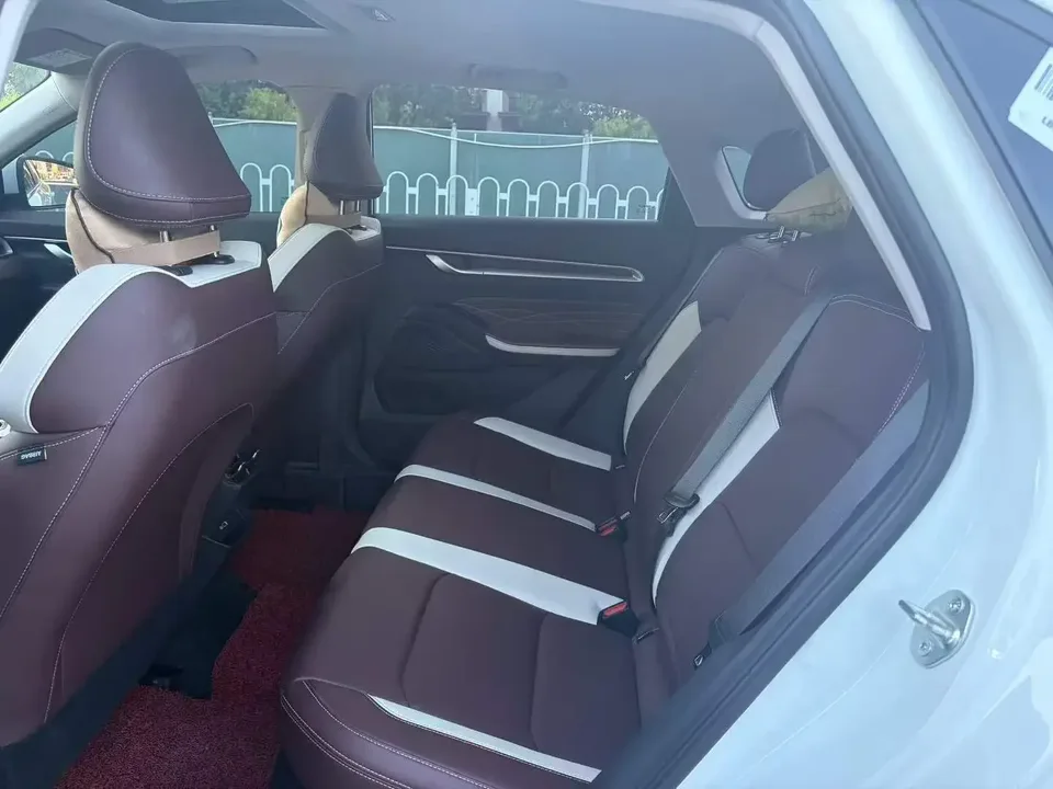 Geely Emgrand emgrand 2026 4 Million Commemorative Edition 1.5L CVT Flying Model 2026 — thumbnail 3