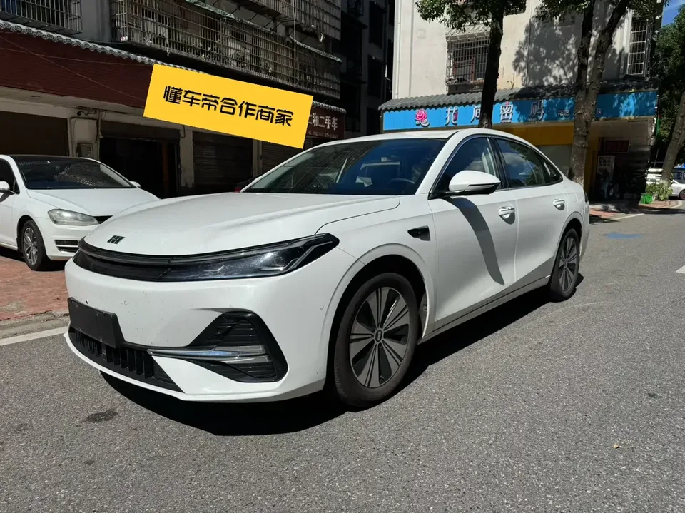 Geely Galaxy A7 EM Galaxy A7 EM 2025 150km Premium Edition 2025 — photo 1, buy with delivery to Moscow