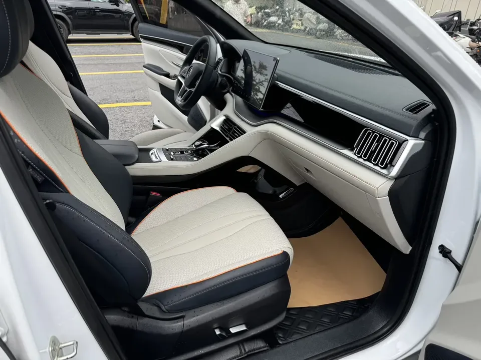 BYD Song PLUS DM Song PLUS DM 2021 DM-i 51KM 2WD Premium Edition 2022 — миниатюра 3
