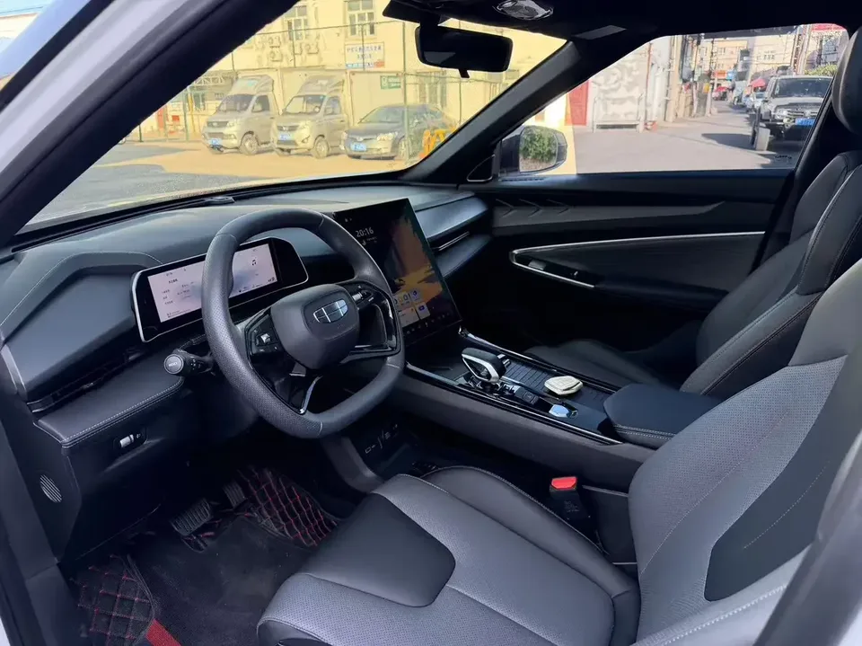 Geely Atlas Boyue 2024 1.5TD Dragon Edition 2024 — thumbnail 5