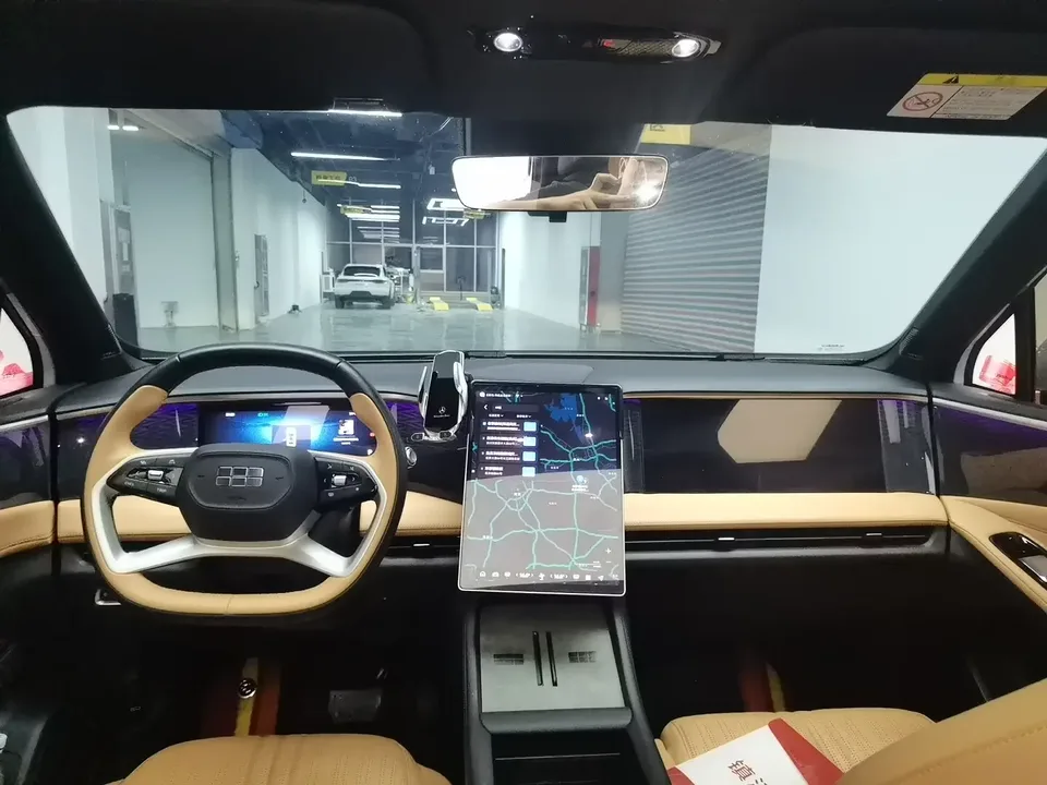 Geely Galaxy L7 Galaxy L7 2024 1.5T DHT 115km MAX Longteng Edition 2024 — миниатюра 2