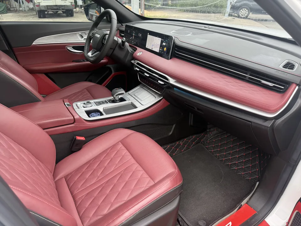 Jetour Jietu X70 PLUS Jietu X70 PLUS 2023 1.5T DCT Brave PLUS 7-seater 2023 — миниатюра 4