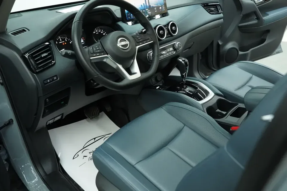 Nissan X-Trail Qijun 2025 Honor 2.0L 2WD Leading Edition 2025 — thumbnail 5