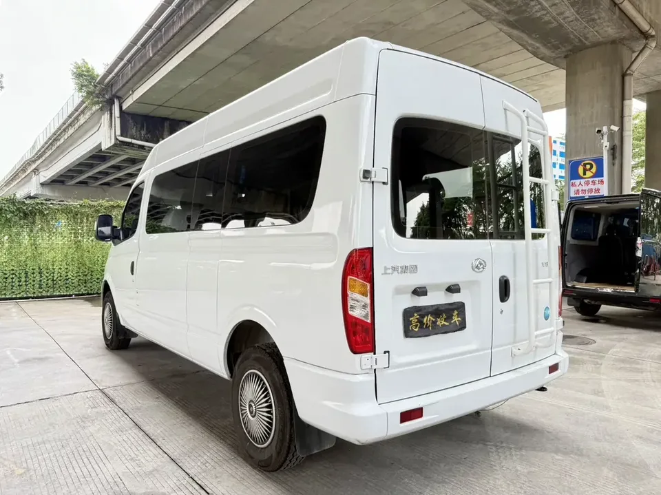 Datong Xintu V80 Xintu V80 2023 2.0T Manual Classic Aoyuntong Long Axis Mid-Top 6-9 Seaters 2023 — thumbnail 2