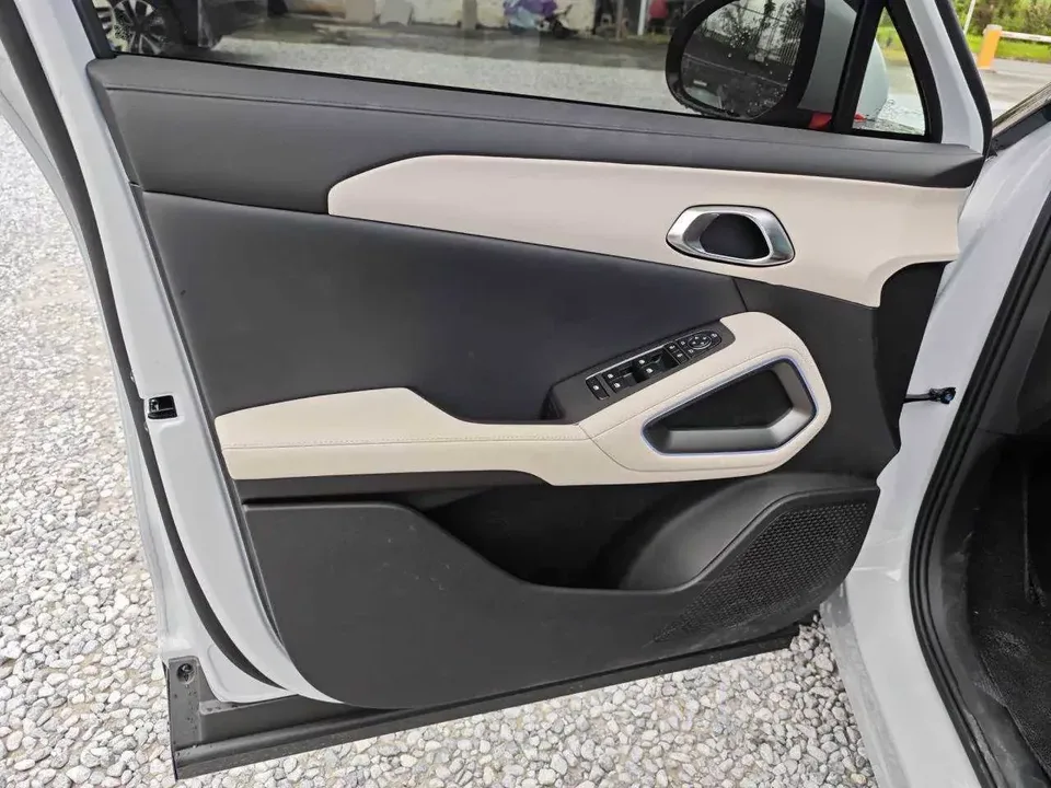 BYD Yuan Up Yuan UP 2025 Smart Driving Edition 401KM Vitality Edition 2026 — thumbnail 4