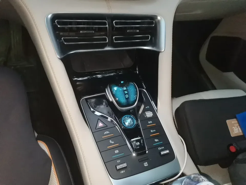 BYD Song PLUS DM Song PLUS DM 2021 DM-i 110KM 2WD Flagship PLUS 2022 — thumbnail 3