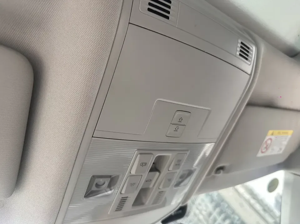 Volkswagen Sagitar Sagitar 2024 300TSI DSG Flying Edition 2024 — thumbnail 3