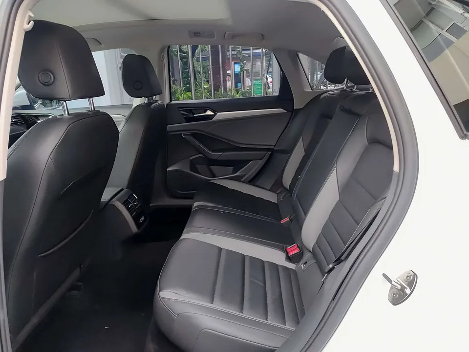 Volkswagen Sagitar Sagitar 2021 280TSI DSG Comfort Smart Edition 2022 — thumbnail 3