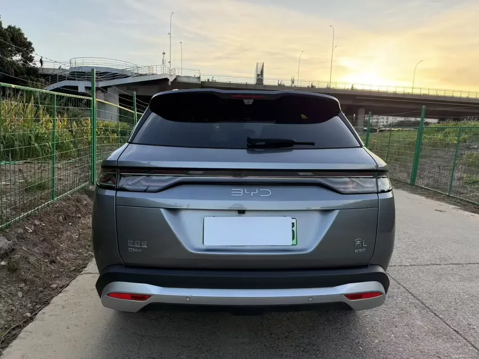 BYD Song L DM Song L DM 2025 Intelligent Driving Edition DM-i 112KM Leading Edition 2025 — thumbnail 2