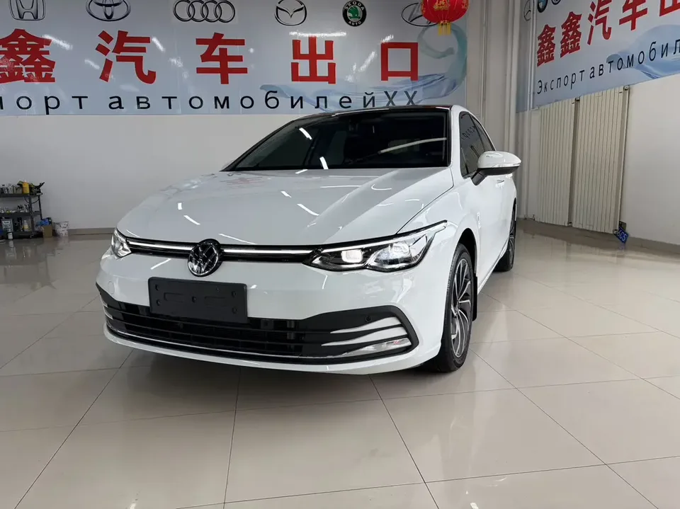 Volkswagen Golf golf 2023 280TSI DSG Pro 2023 — photo 1, buy with delivery to Moscow