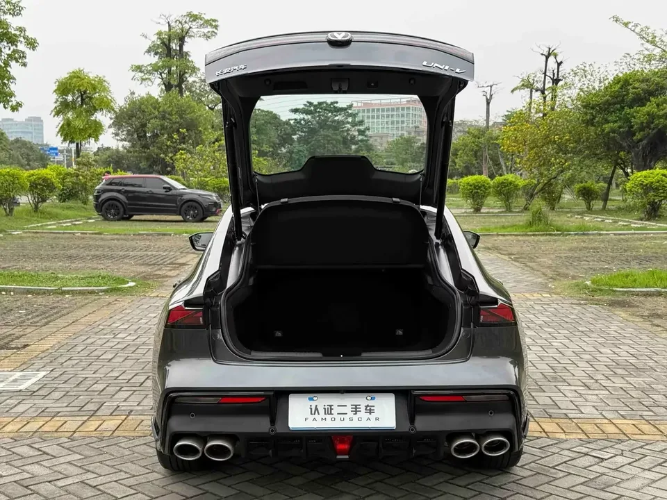 Changan UNI-V Changan UNI-V 2023 1.5T Sports Edition 2023 — миниатюра 4