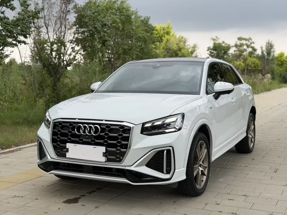 Audi Q2L Audi Q2L 2022 35 TFSI Stylish Dynamic 2023 — photo 1, buy with delivery to Moscow