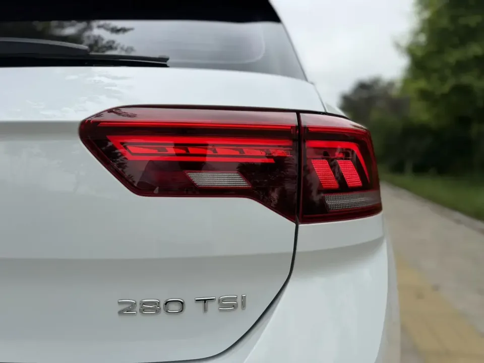 Volkswagen T-Roc TANG 2022 280TSI DSG 2WD Comfort PLUS 2022 — thumbnail 3