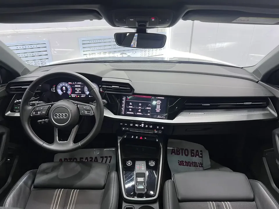 Audi A3 Audi A3 2022 Sportback 35 TFSI Stylish and sporty 2022 — thumbnail 4