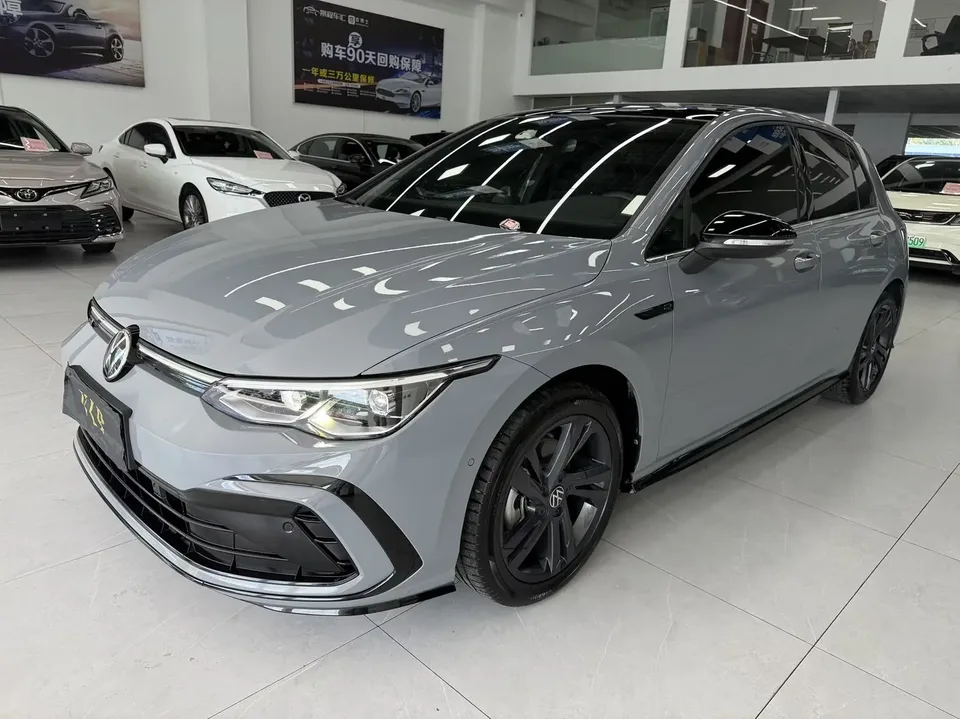 Volkswagen Golf golf 2022 280TSI DSG R-Line 2022 — photo 1, buy with delivery to Moscow