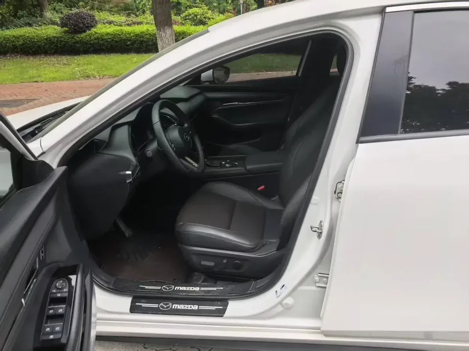 Mazda Axela Mazda3 Angkesela 2021 2.0L Automatic Quality Edition 2022 — миниатюра 3