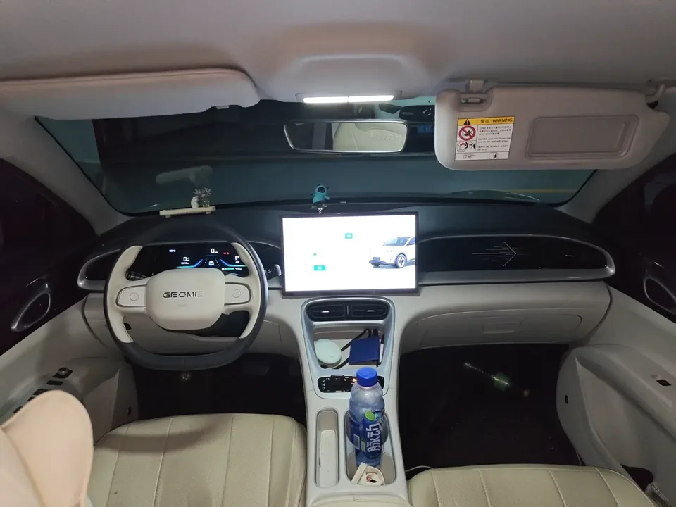 Geely Star Wish Star Wish 2025 UP 410km Explorer Edition 2025 — thumbnail 2