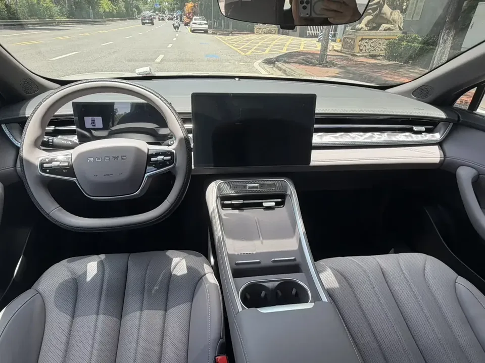 Roewe M7 DMH Roewe M7 DMH 2025 160km Premium Edition 2025 — thumbnail 5