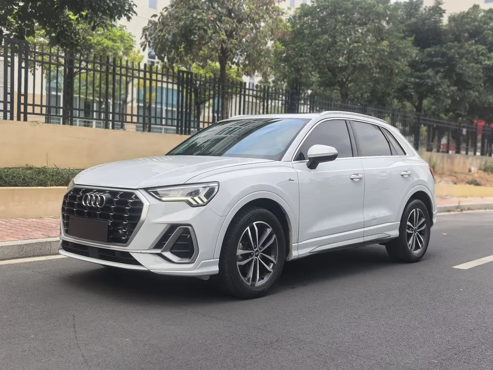 Audi Q3 Audi Q3 2022 35 TFSI Progressive Dynamic 2022 — photo 1, buy with delivery to Moscow