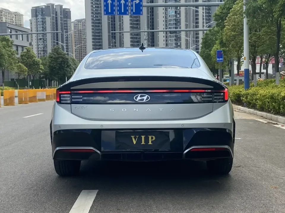 Hyundai Sonata sonata 2024 1.5T Pro 2024 — миниатюра 2