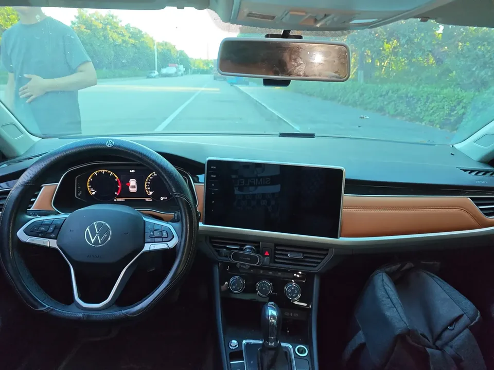 Volkswagen Bora Bora 2023 200TSI DSG Joy Travel PRO Edition 2024 — thumbnail 2
