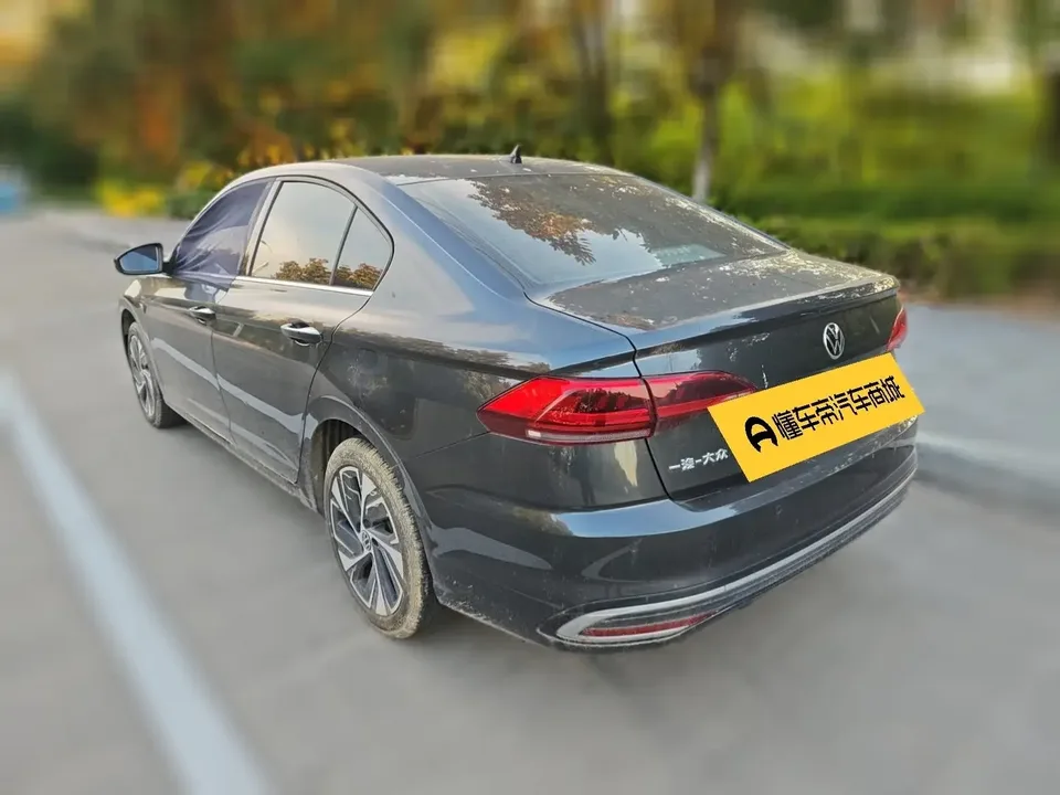 Volkswagen Bora Bora 2023 200TSI DSG Joy Travel PRO Edition 2024 — thumbnail 4