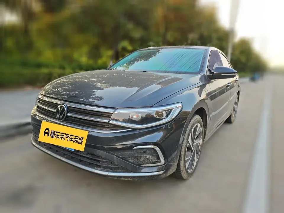 Volkswagen Bora Bora 2023 200TSI DSG Joy Travel PRO Edition 2024 — photo 1, buy with delivery to Moscow