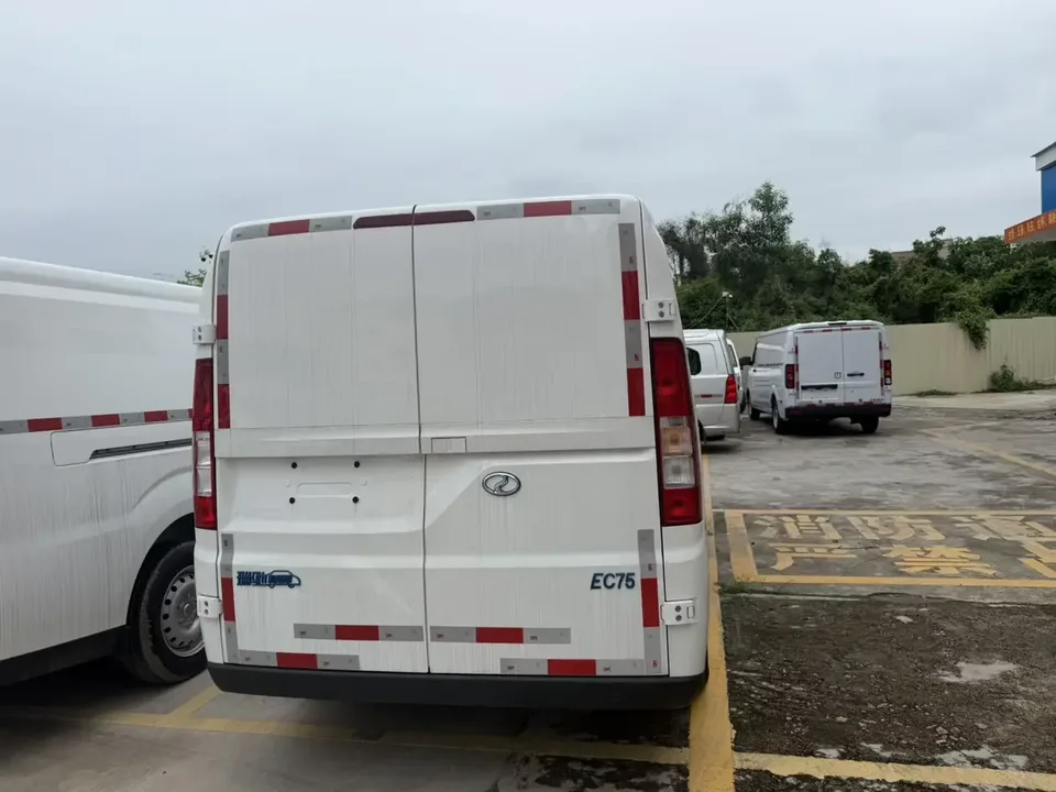 Ruichi EC75 Rich EC75 2024 Freight Intelligent Driving Edition-Pioneer II 41.86kWh 2024 — thumbnail 2