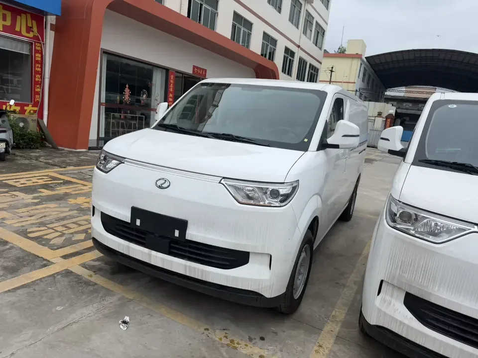Ruichi EC75 Rich EC75 2024 Freight Intelligent Driving Edition-Pioneer II 41.86kWh 2024 — photo 1, buy with delivery to Moscow