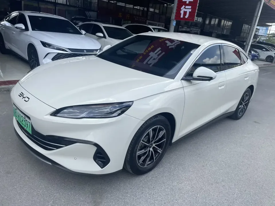 BYD Seal 06DM Seal 06DM 2024 DM-i 80KM Premium 2024 — photo 1, buy with delivery to Moscow